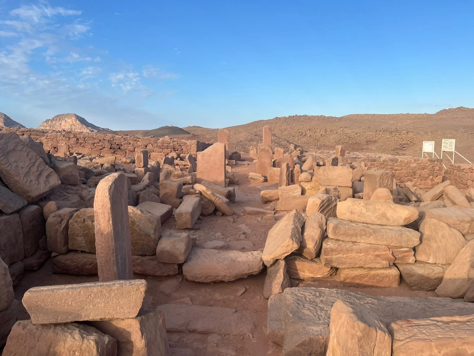 معبد سرابيط الخادم معبد سرابيط الخادم