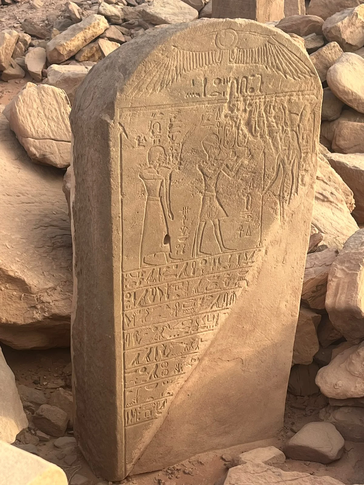 الآثار فى المعبد الآثار فى المعبد