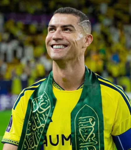 كريستيانو رونالدو الأعلي أجرًا