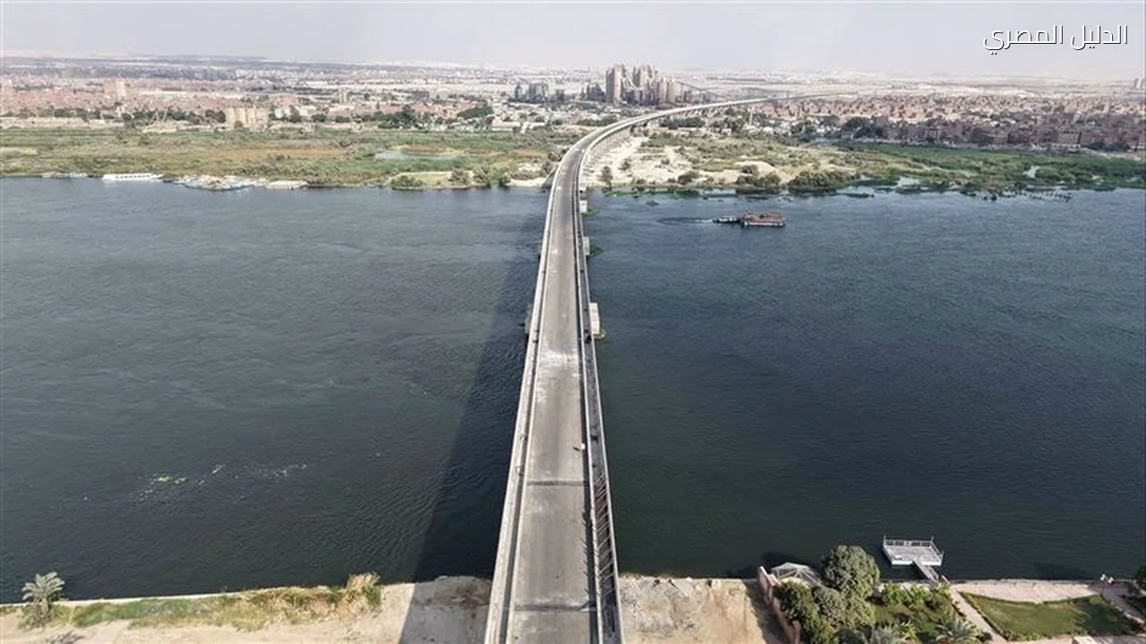 أخبار مصر استعدادات تركيب السكة فوق أول كوبري للقطار السريع بحلوان