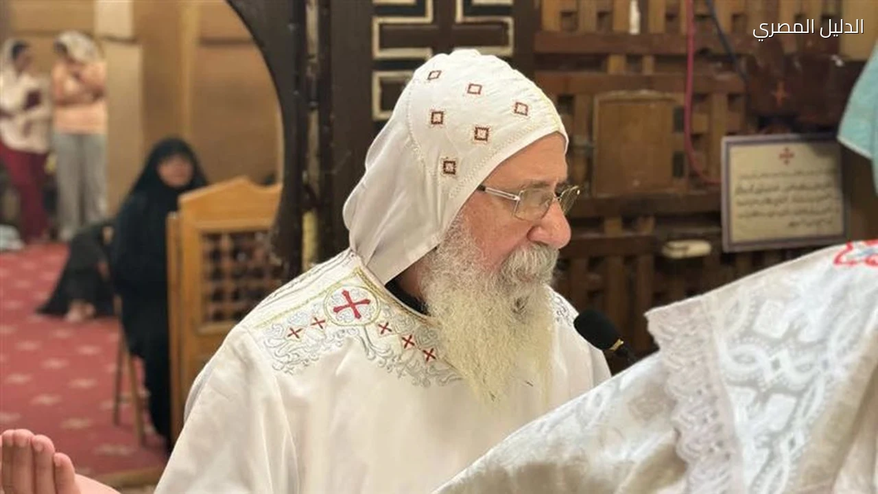 الأنبا أقلاديوس يستقبل رئيسة دير السيدة العذراء بحارة زويلة بالأقصر