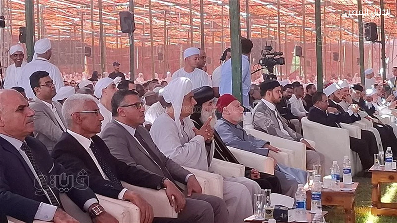 الأنبا بيمن يشارك في المنتدى الاقتصادي ويؤكد أهمية المحبة والتعاون