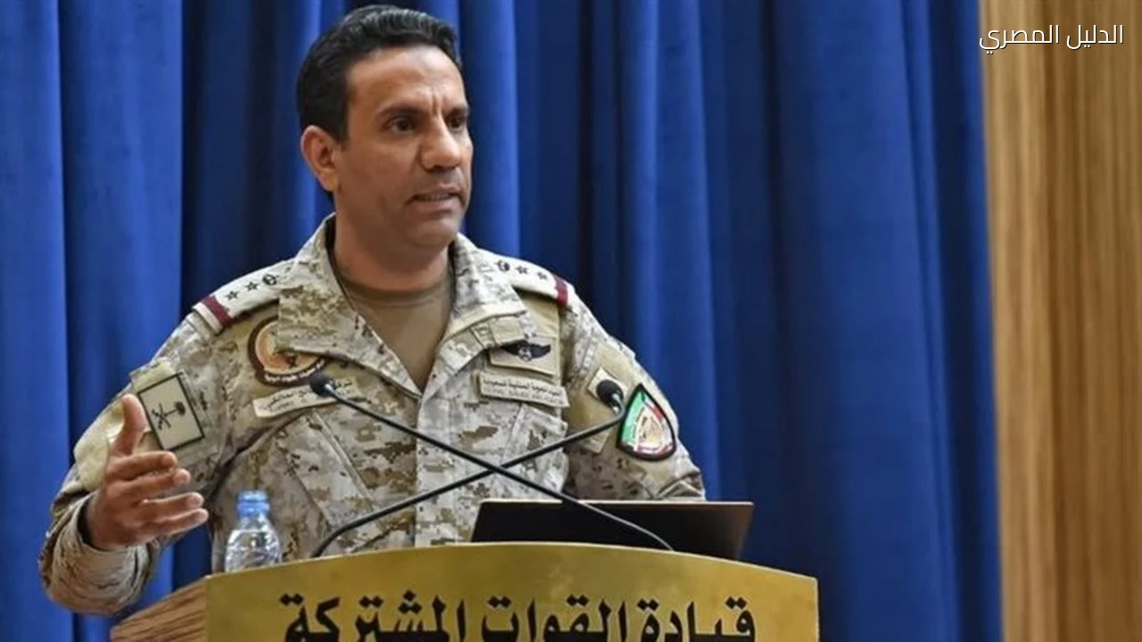 التحالف يصف الاعتداء على مطار الملك خالد بجريمة حرب
