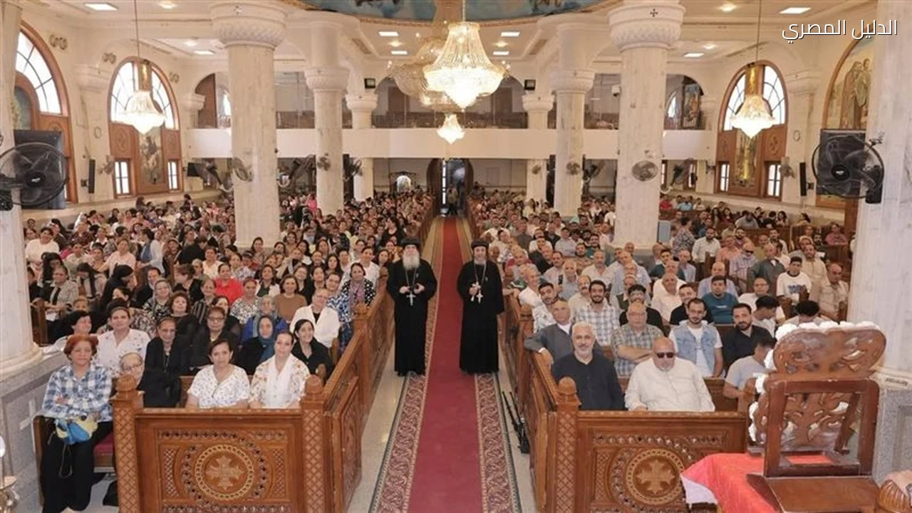 الخادم والصليب 950 خادما في مؤتمر بني مزار والبهنسا