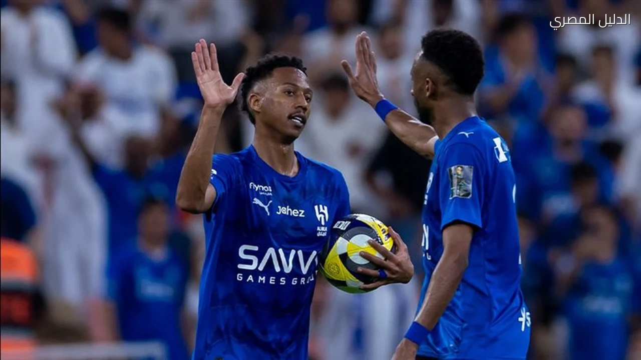 الدوري السعودي الهلال يتقدم على الاتحاد 2-1 في الشوط الأول
