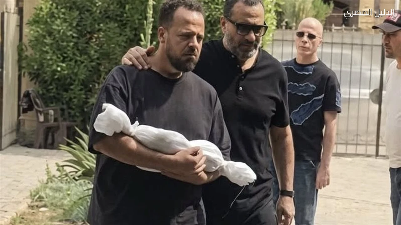 ماجد المصري ونجله أحمد يتصدران التريند بسبب صورة مؤثرة
