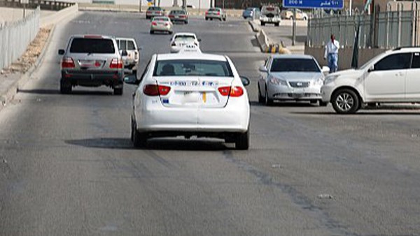 السير عكس الاتجاه».. مخالفة قاتلة يرفضها «القانون والشرع» ومطالبات بـ«تغليظ العقوبات» - الأهرام اوتو
