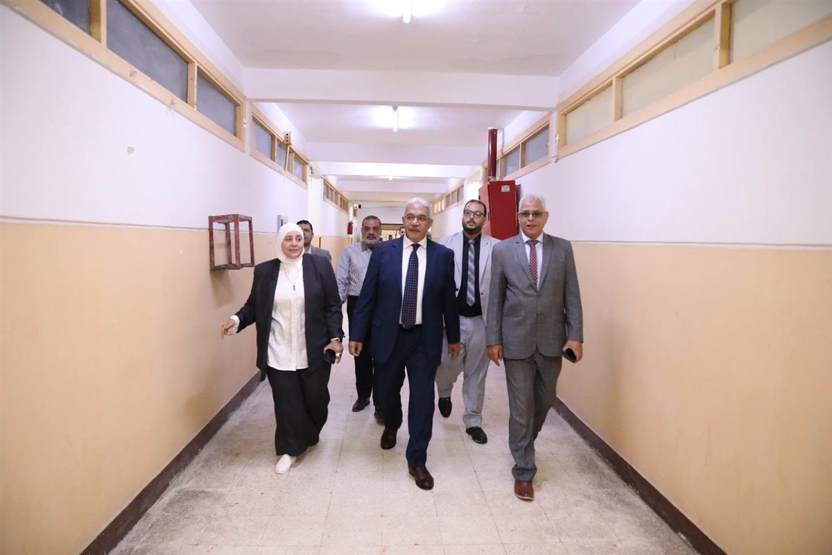 رئيس جامعة الأزهر يفتتح مبنى أبي بكر الصديق بالمدينة الجامعية للطالبات
