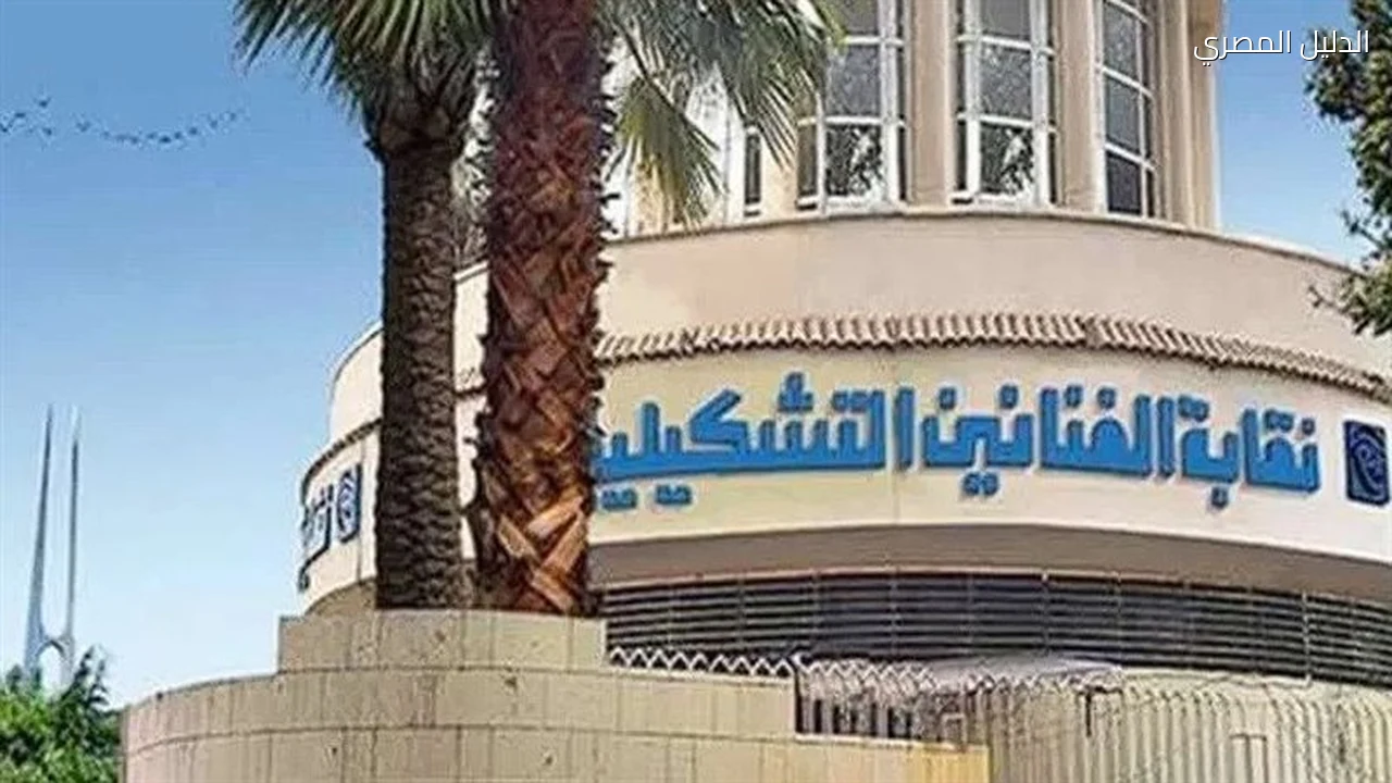 التشكيليين يرفضون استغلال الأهرامات لتجاهل الاعتبارات الوطنية