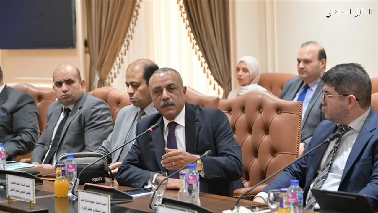 البرلمان يواصل جلسات الاستماع حول قانون الإدارة المحلية