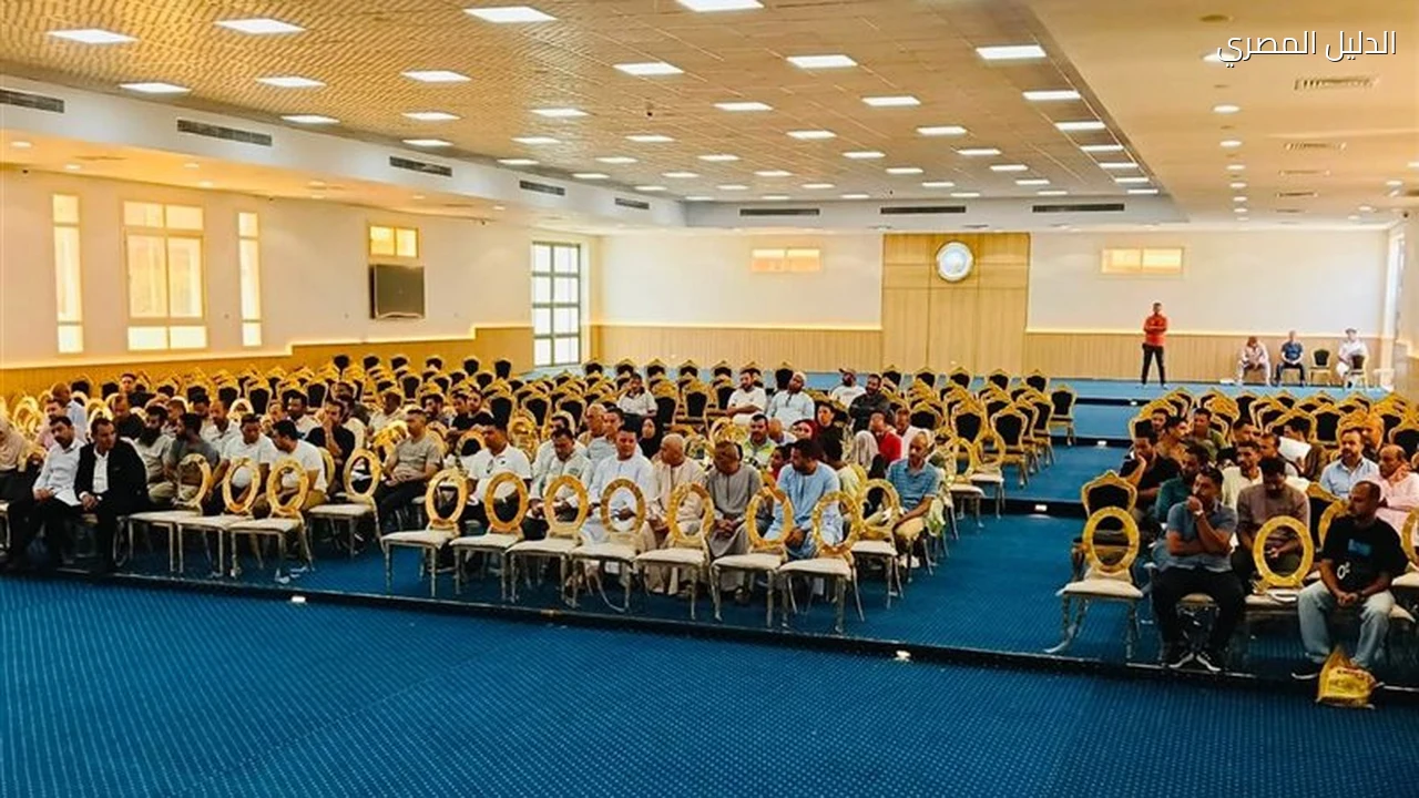 بيع وحدتين تجاريتين وإداريتين في مزاد بأخميم الجديدة