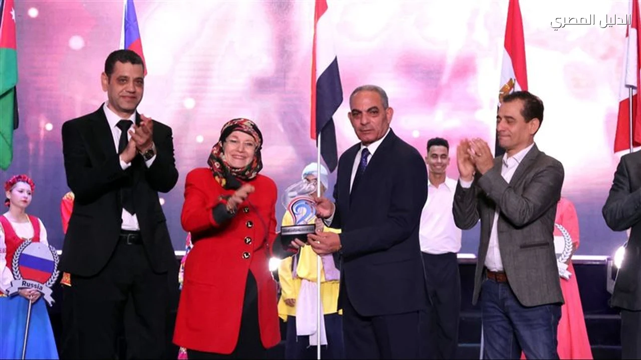 تكريم مشيرة إسماعيل في مهرجان الإسماعيلية للفنون الشعبية
