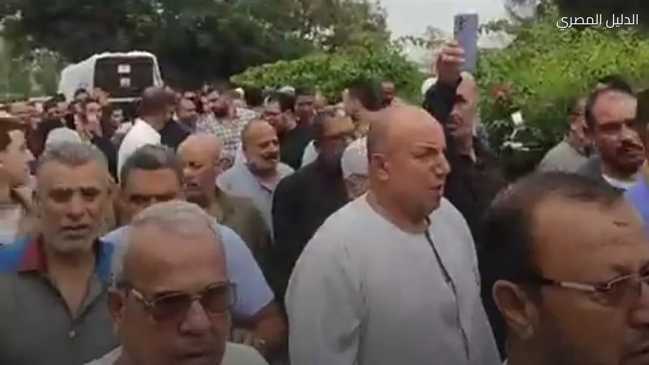 جنازة مهيبة للبحيرة تشيع عزة رمزي إلى مثواها الأخير