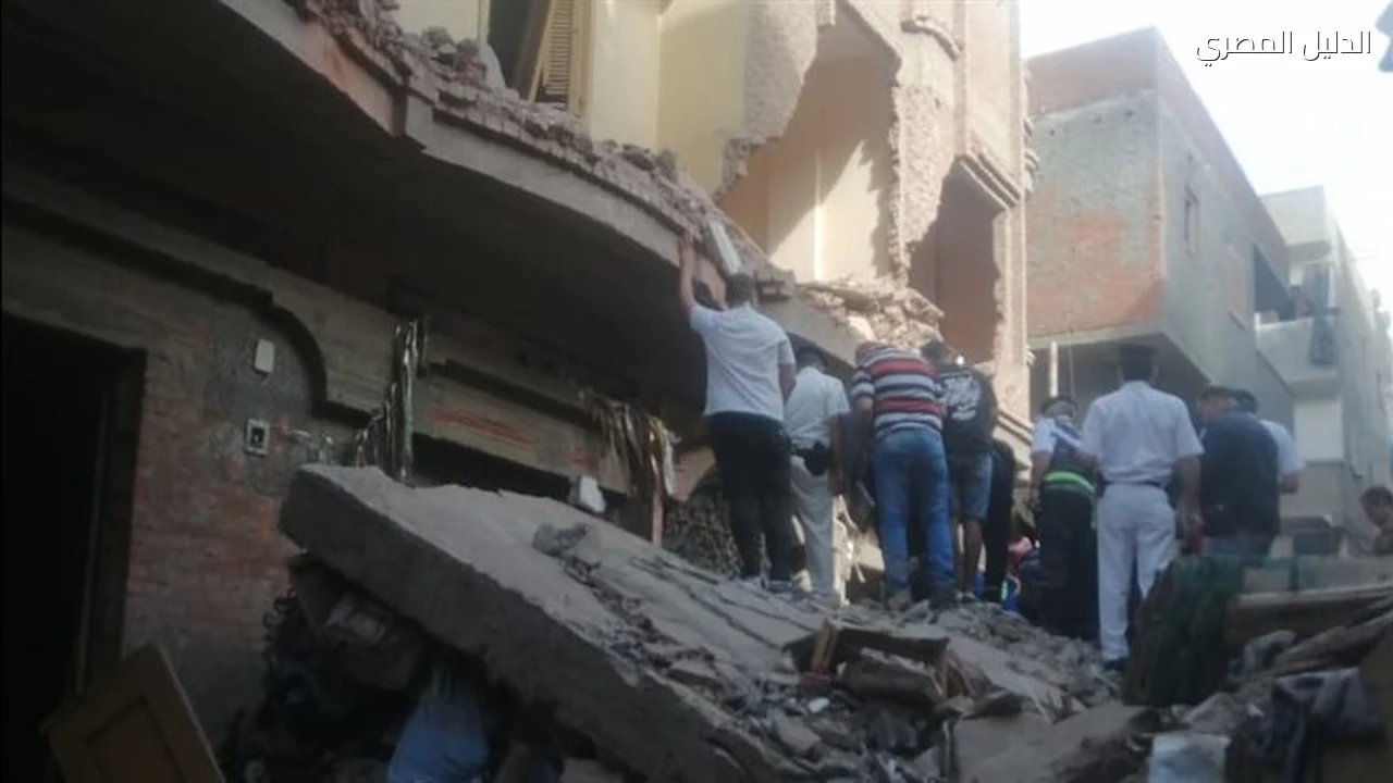 حوادث وقضايا قطع المرافق عن 7 منازل مجاورة لعقار المحلة المنهار