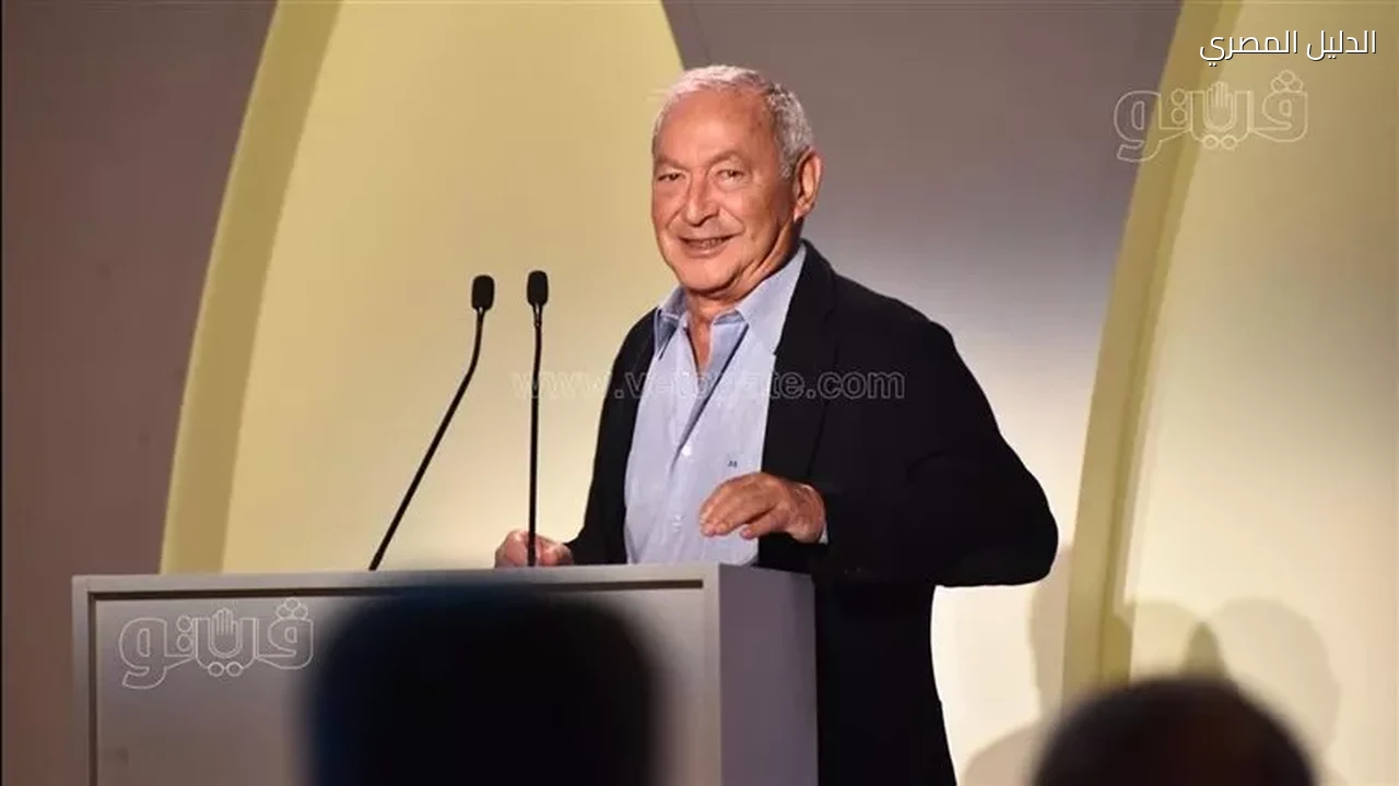 سميح ساويرس يتفقد فعاليات مهرجان الجونة السينمائي