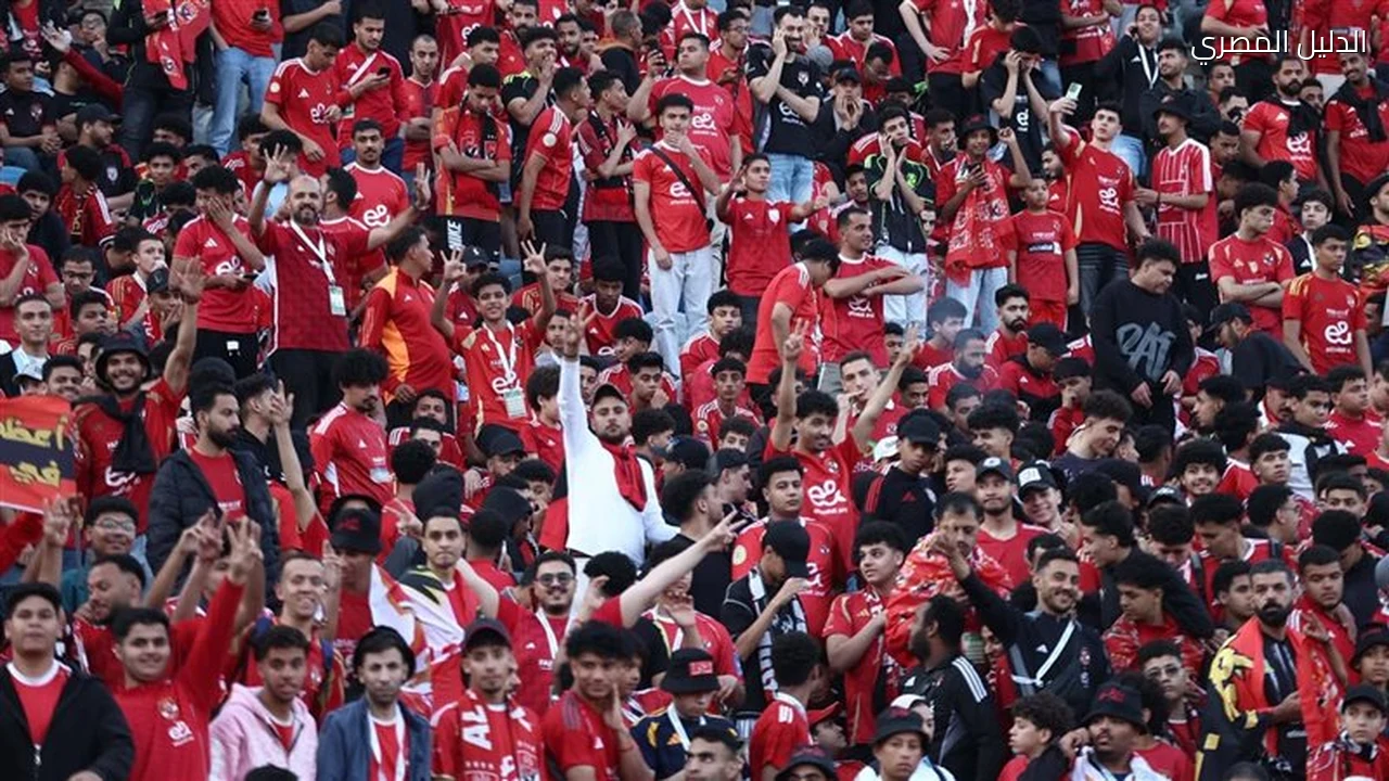 الأهلي رد فعل جماهيره بعد تواجد مهدي سليمان في الإحماء