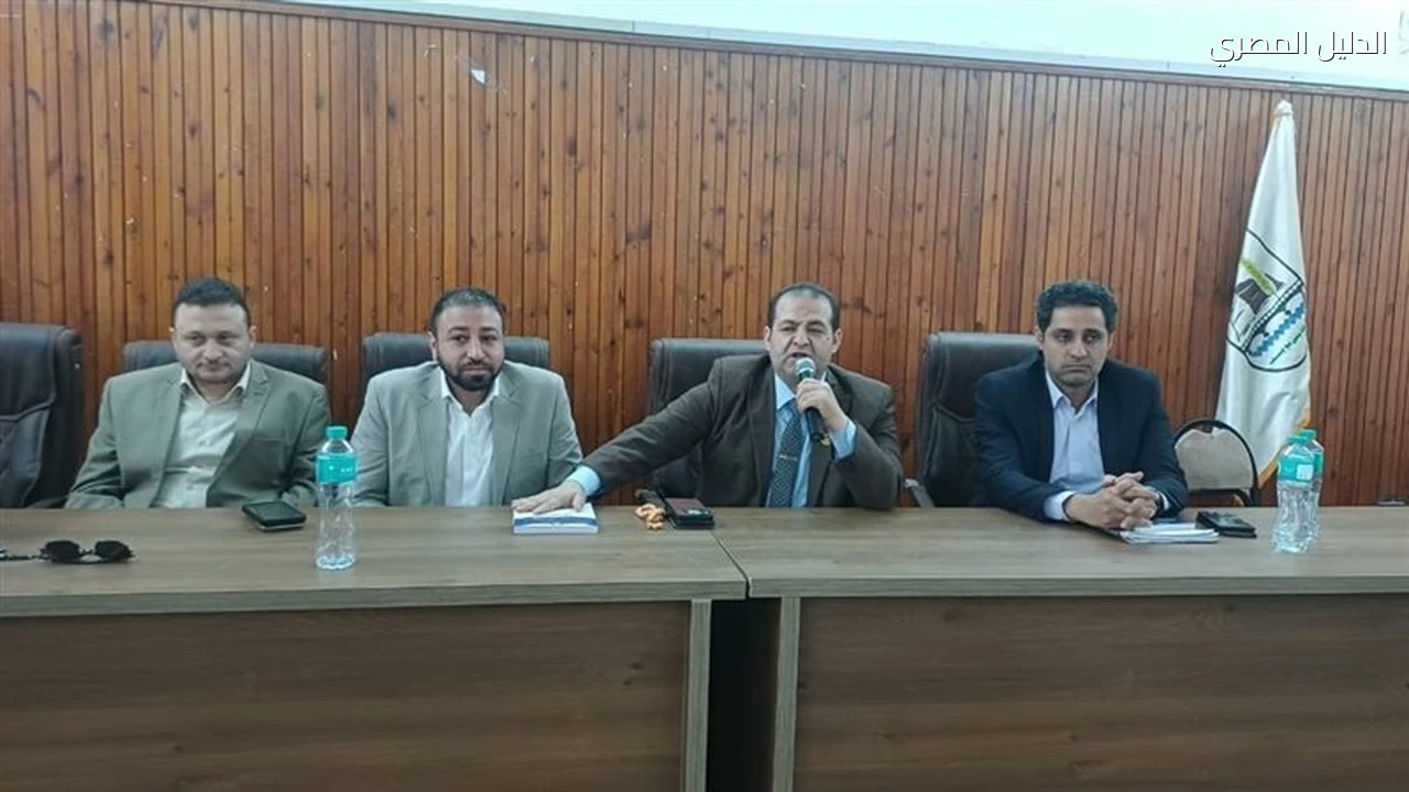 صناعة الملابس تنظم ورشة لبني سويف للتعريف بقانون العمل