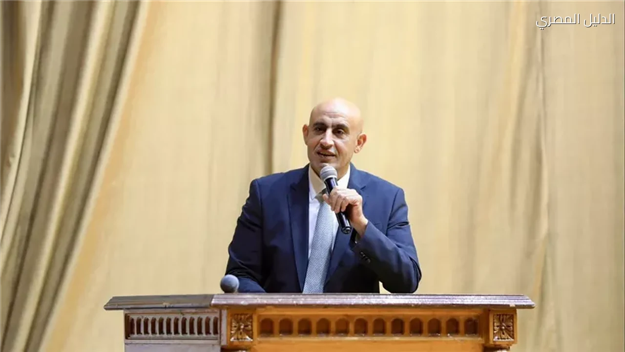 تعليم وجامعات عبد اللطيف الطالب المصري يتلقى تعليمًا يضاهي الخارج
