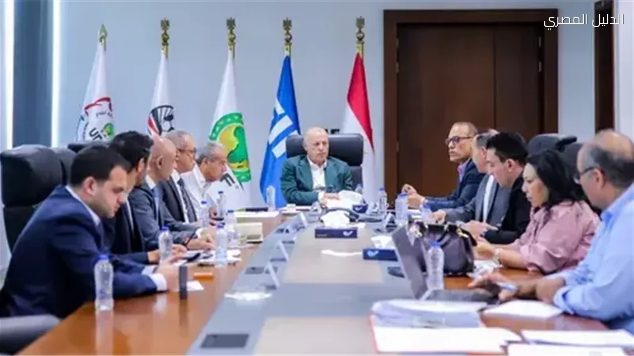 اتحاد الكرة يقبل استقالة عاشور ويحدد 19 ديسمبر للجمعية العمومية