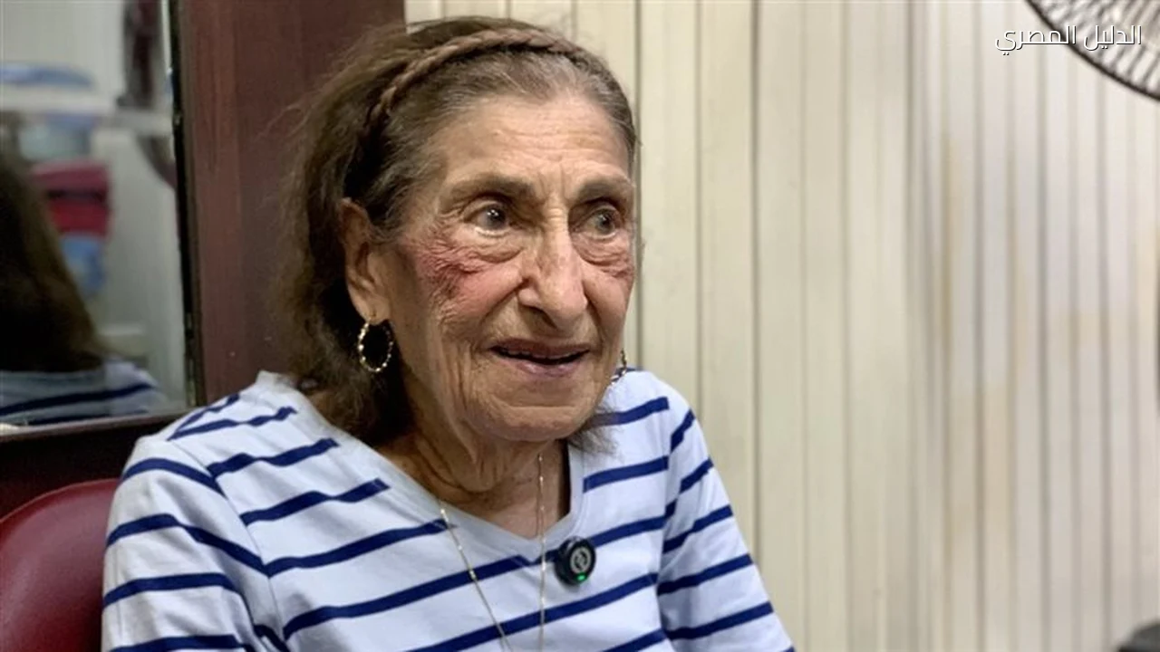 لوسي صاحبة صالون المشاهير تستعيد 66 عامًا مع النجوم