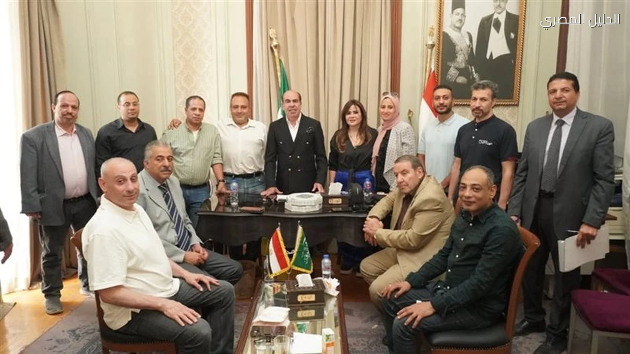 الوفد يتلقى طلبات الترشح لانتخابات الهيئة العليا لليوم الرابع