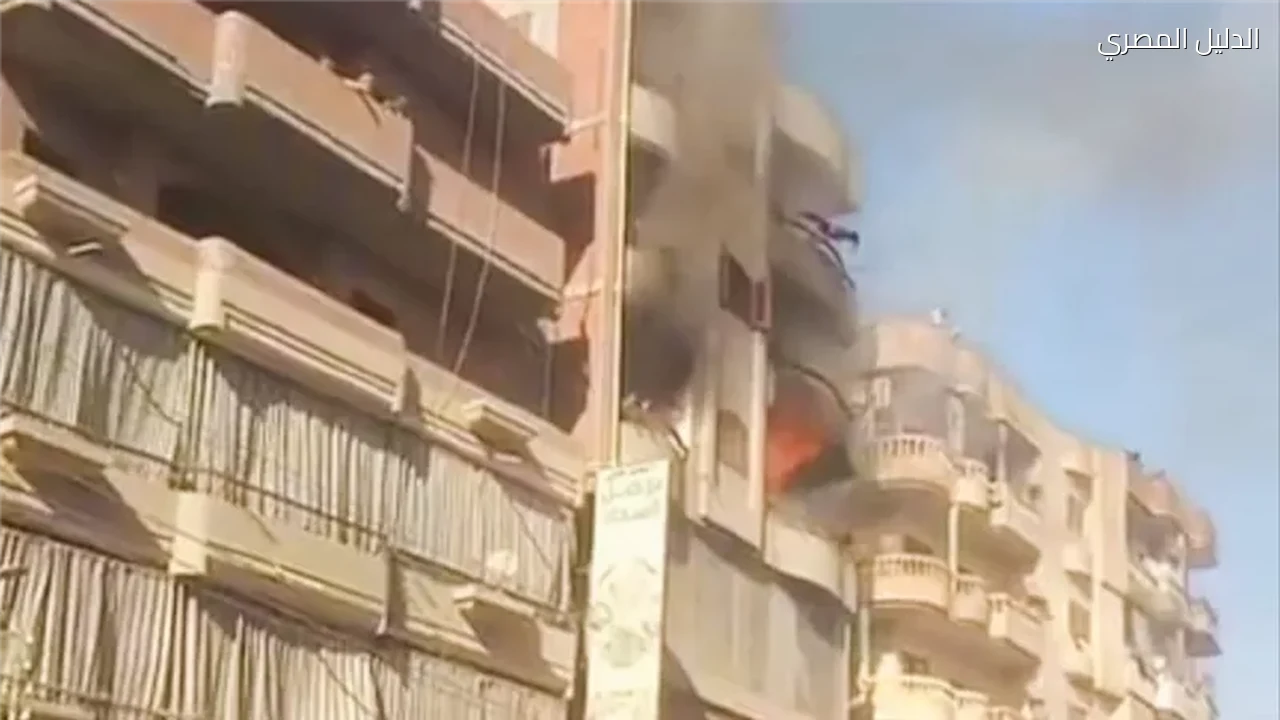 ماس كهربائي يحول شقة بحلوان إلى كتلة من النيران