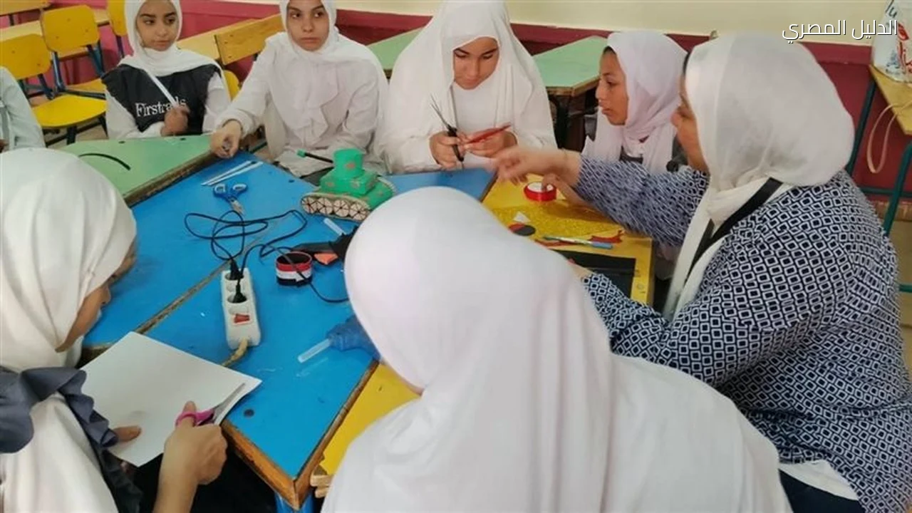 متحف كوم أوشيم ينظم ورشة فنية لطلاب ذوي الاحتياجات الخاصة