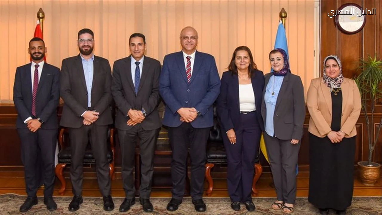محافظ الإسكندرية يبحث حماية الأطفال من مخاطر الإنترنت