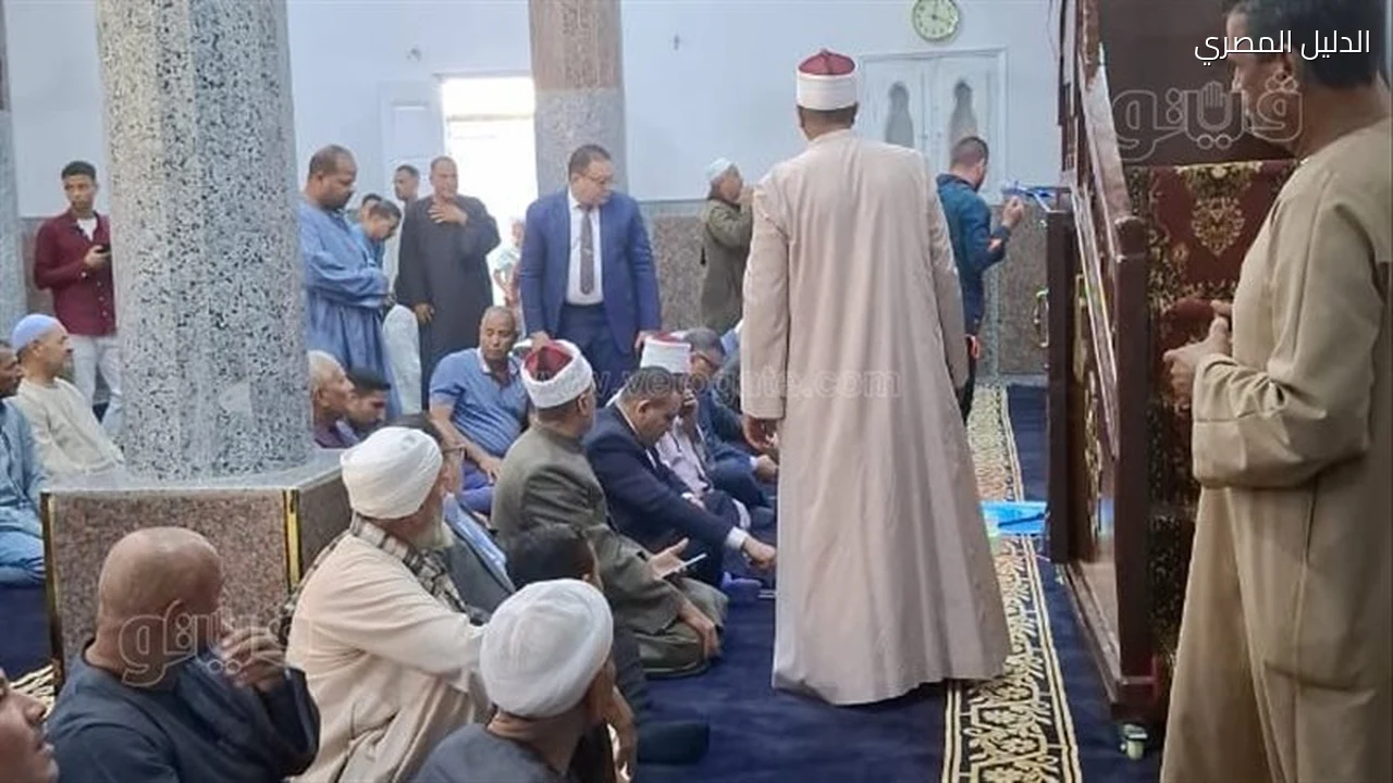 محافظ قنا يفتتح مسجد الرحمة بنجع سالم في نجع حمادي