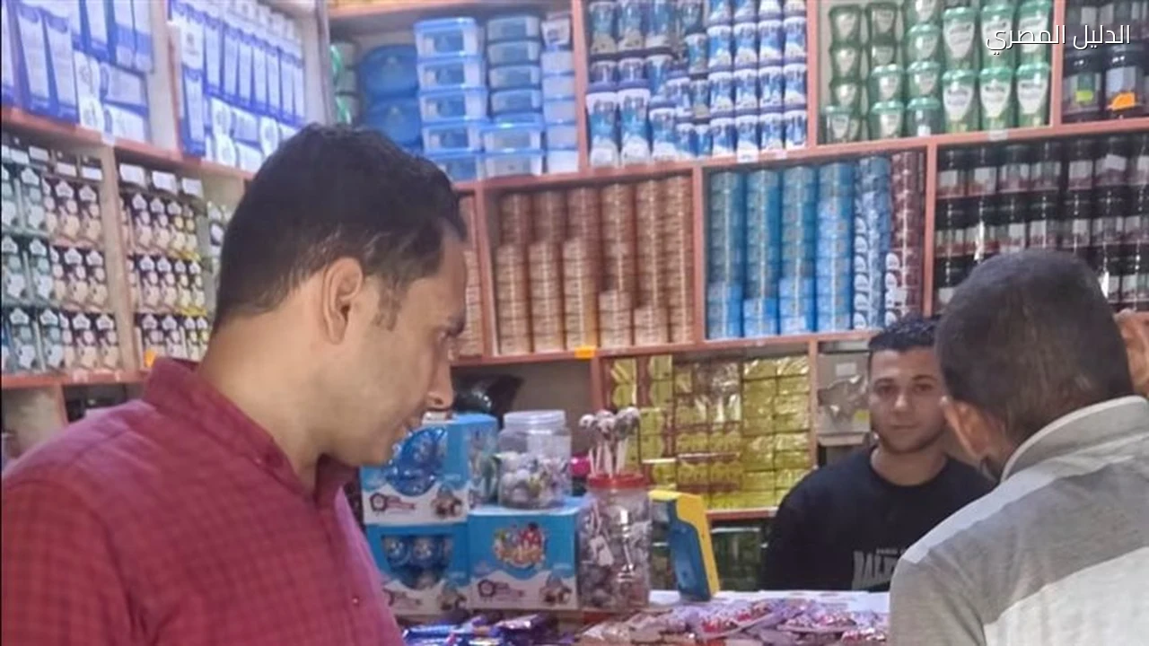 نجع حمادي تضبط الشارع و23 إنذارًا للمحال المخالفة