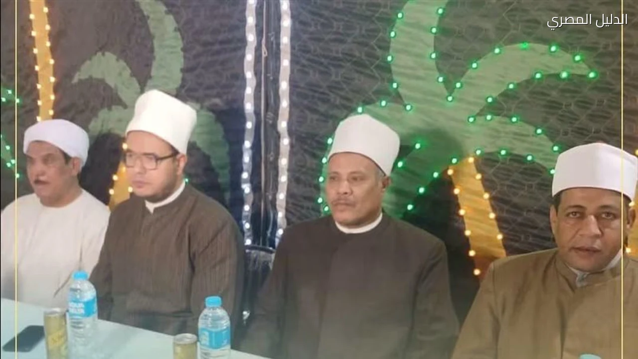 مدير أوقاف قنا يكرم حفظة القرآن الكريم بنقادة