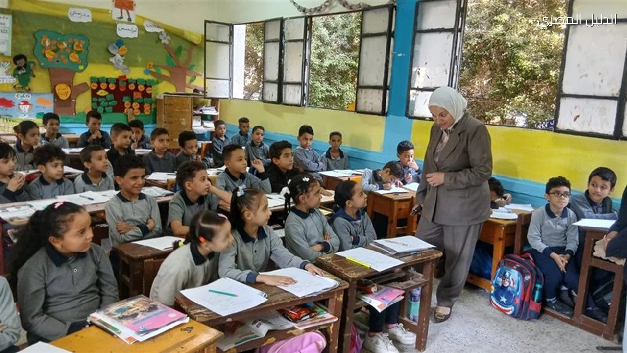 تعليم القاهرة تتابع امتحانات أكتوبر وتشدّد على الانضباط