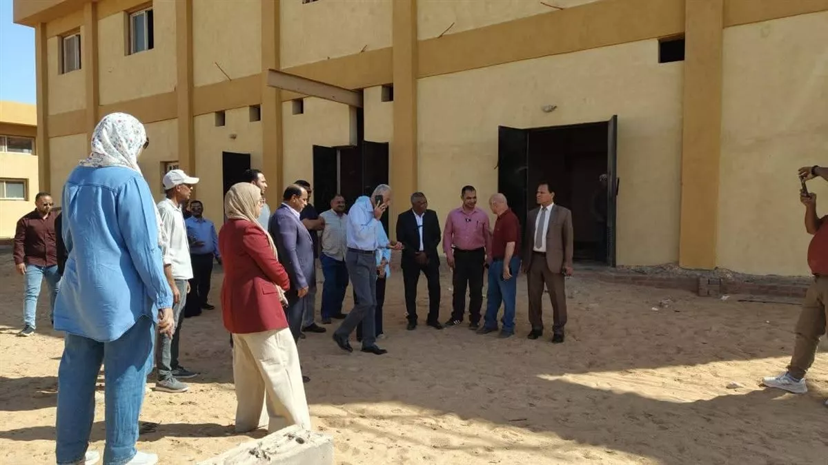 مستشار رئيس مجلس الوزراء يتفقد المشروعات المتعثرة ب<a href=