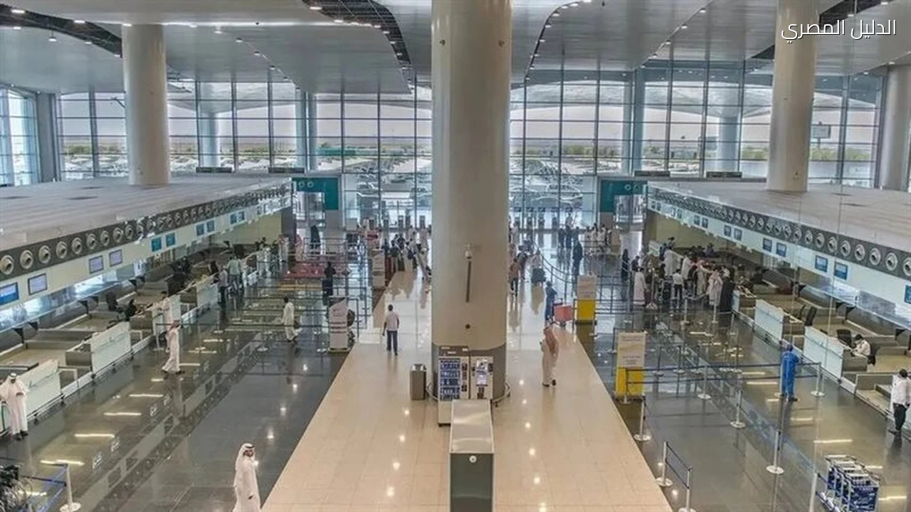 مطار الملك خالد يوجه نداء عاجلا للمسافرين