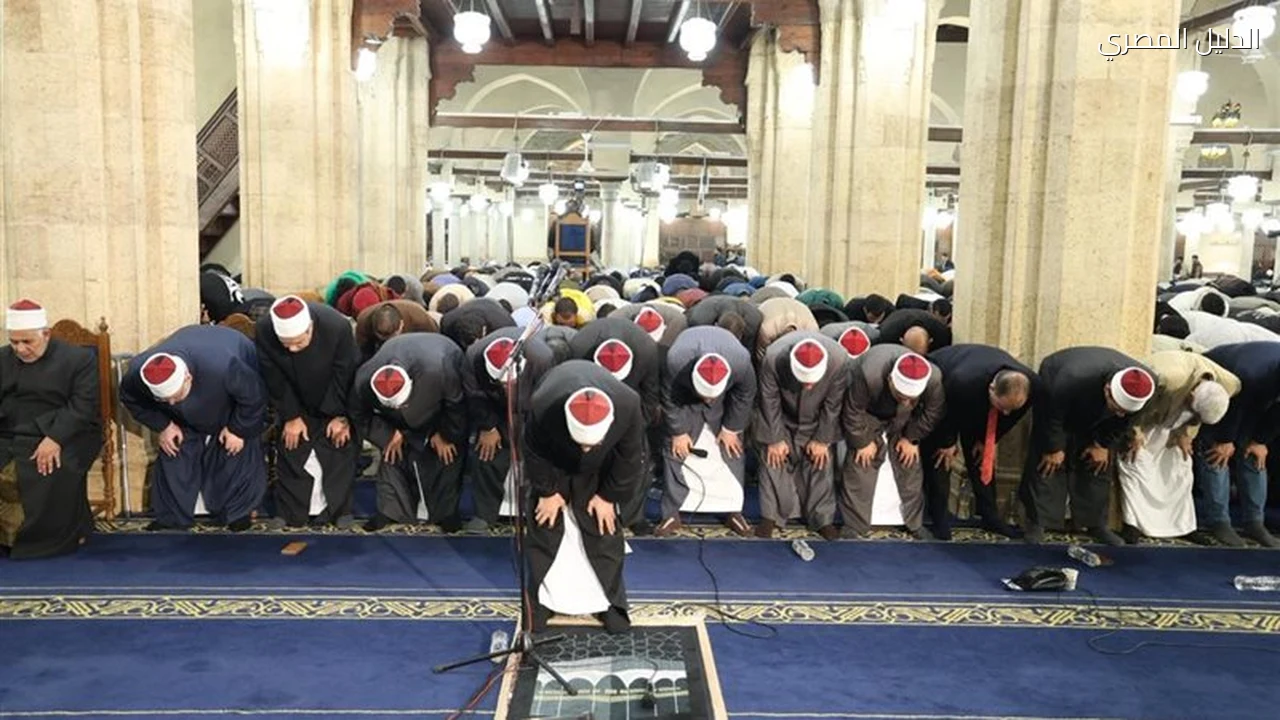 مواقيت الصلاة وموعد أذان الظهر اليوم الجمعة بالقاهرة والمحافظات