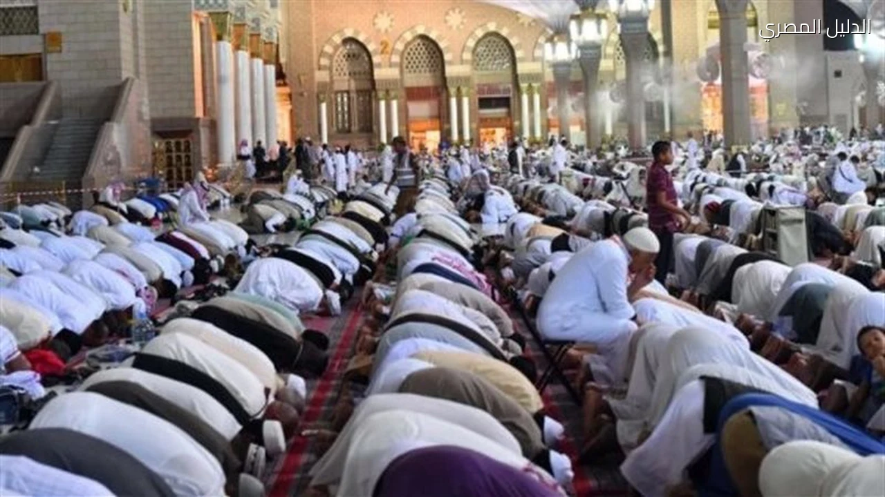 أذان العشاء اليوم السبت 17-10-2026 في القاهرة والمحافظات