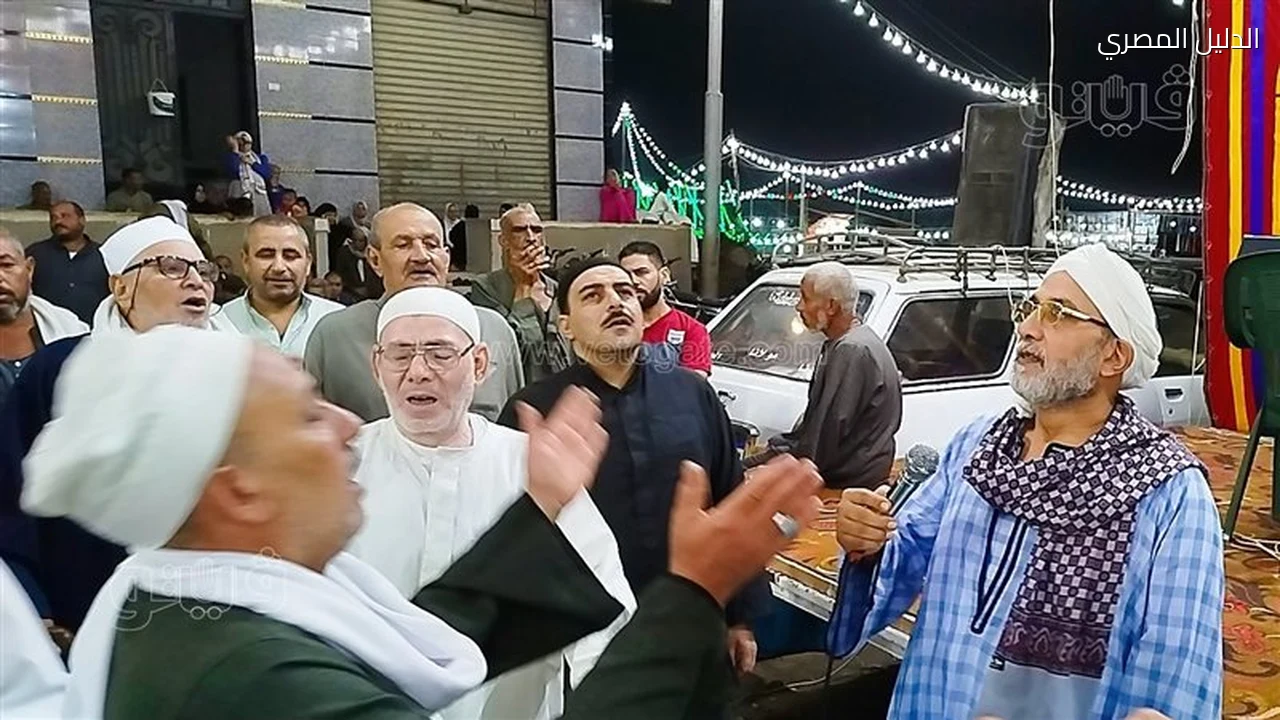 المديح عند مقامات الصالحين أمين الفتوى يوضح الحكم