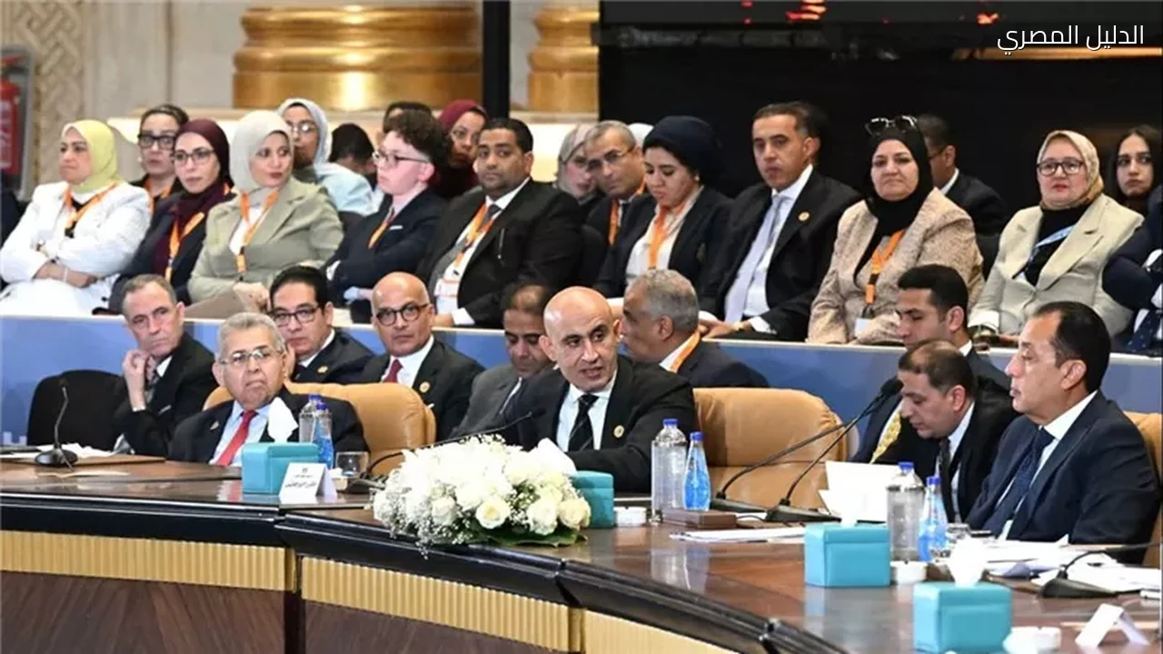 وزير التعليم يعلن إنهاء الفترات المسائية بالابتدائية في سبتمبر 2027