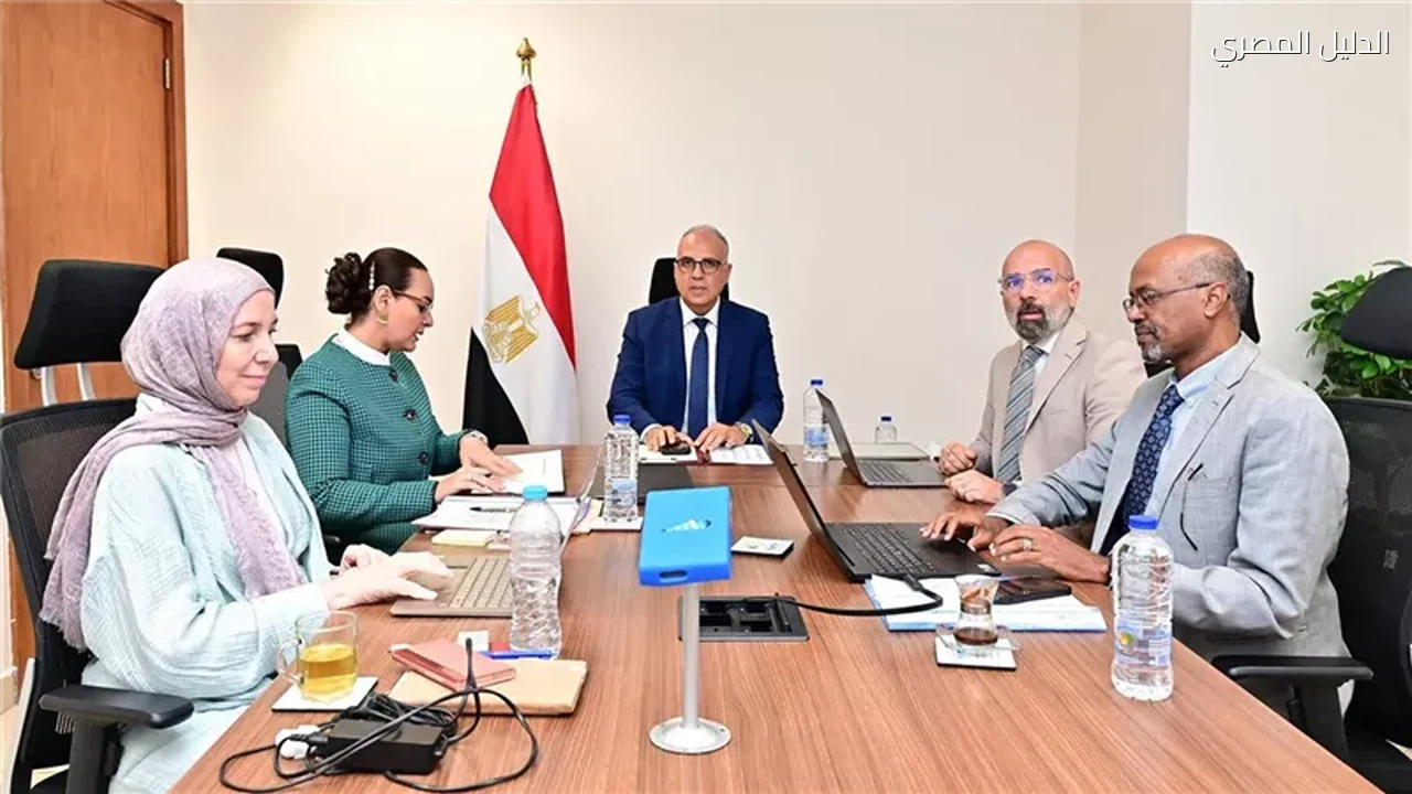 وزير الري يبحث توفير الاحتياجات المائية للزراعة والإنتاج الغذائي