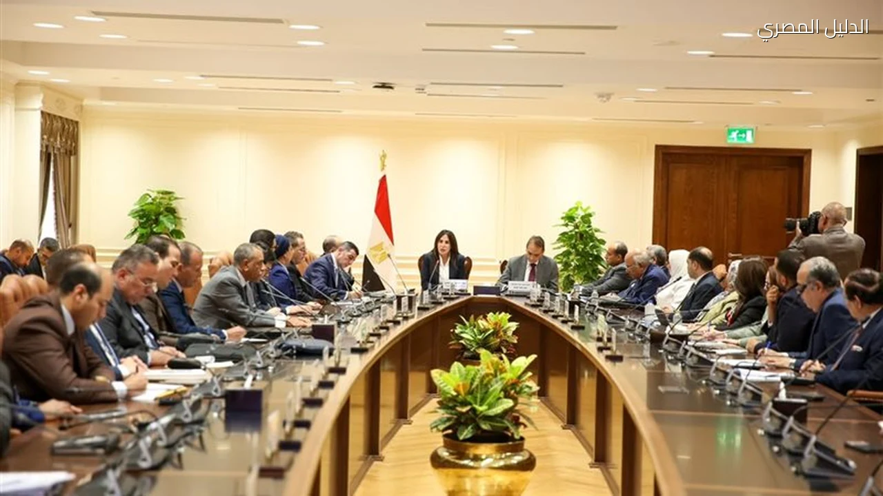 وزيرة الإسكان تستعرض رؤية الوزارة لقانون الإدارة المحلية