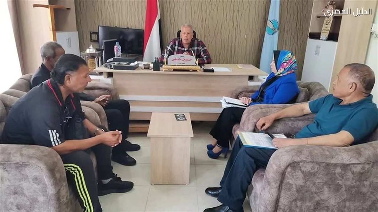 شباب البحر الأحمر يبحث احتياجات مراكز الشباب وحل مشكلاتها
