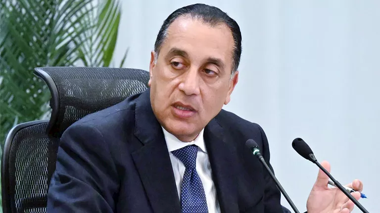 مدبولي يعلن عن خطة تطوير جديدة لبولاق الدكرور ونزلة السمان خلال مؤتمر صحفي بالجيزة
