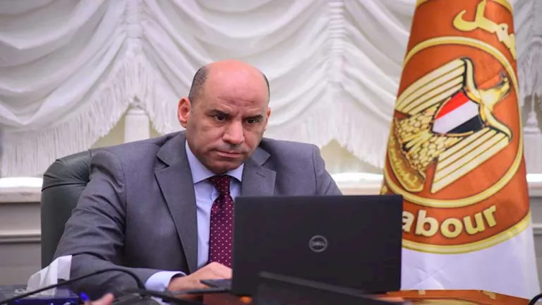 مصر تحدد تاريخ إجازة عيد تحرير سيناء 2026 وفقًا لقرار وزير العمل