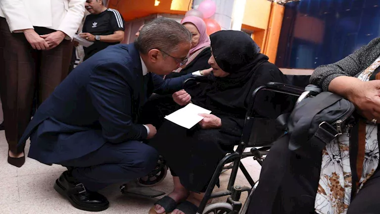 محافظ الجيزة يتفقد دار هدية بركات ويقدم التهاني لكبار السن بمناسبة عيد الأضحى