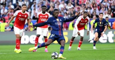 تعادل بي إس جي مع أرسنال في نهائي دوري الأبطال واللجوء لشوطين إضافيين