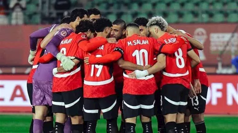 اتحاد الكرة يحدد طاقم تحكيم مباراة مصر وروسيا الودية