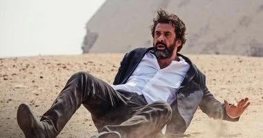 كريم عبد العزيز يتحدث عن الجرأة في “الفيل الأزرق”