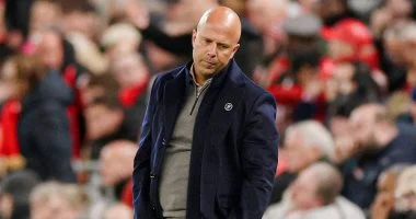 ليفربول يعلن رسميًا عن فسخ التعاقد مع آرنى سلوت