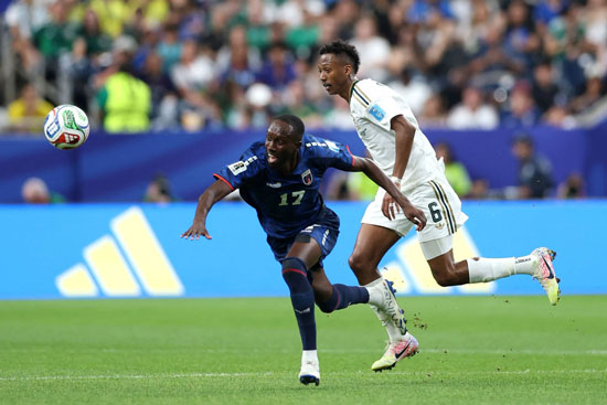 جانب من أحداث الشوط الأول السعودية وكاب فيردى