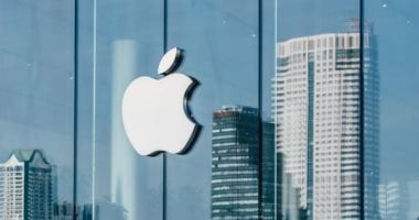 آبل تتعاون مع إنتل لتصنيع رقائقها في أمريكا بموجب اتفاق مع ترامب
